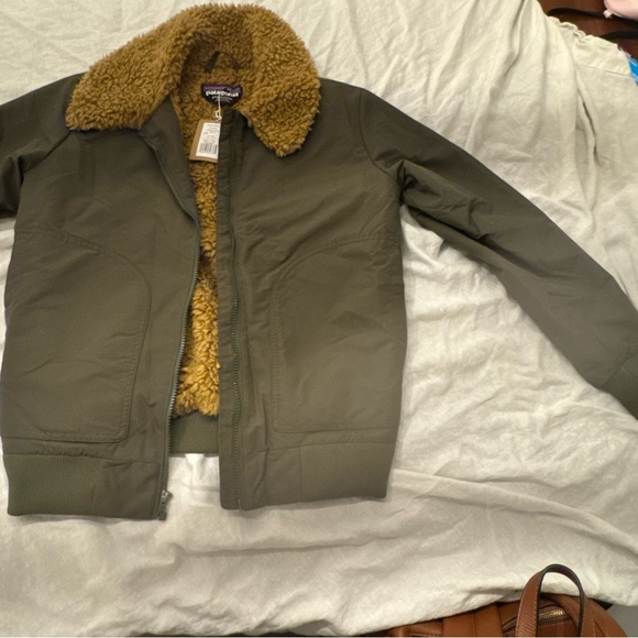 Patagonia Olive Bomber Jacket with Tan Lining NWT - Picture 3 of 6